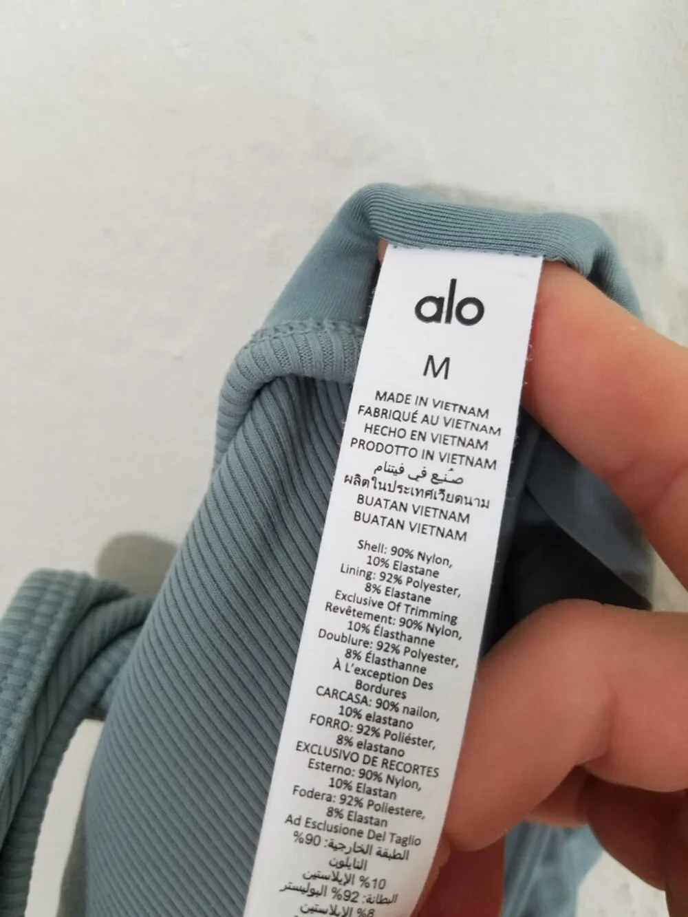 ALO Yoga Ribbed Crop Top with Built in Bra Size M